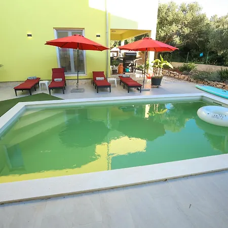 Nyaraló Gabi With Heated Pool