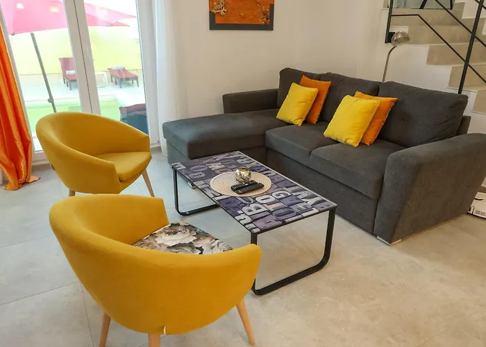 Gabi With Heated Pool