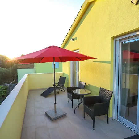 Gabi With Heated Pool *