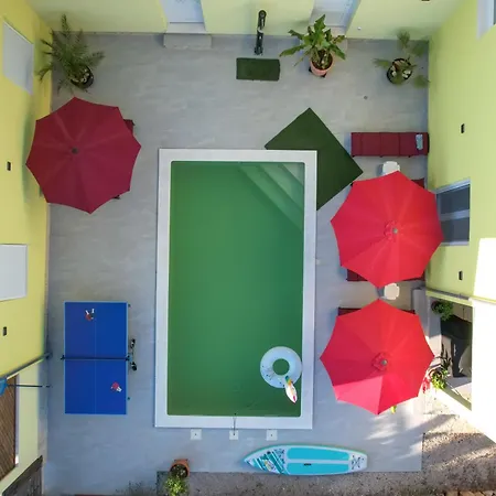 Gabi With Heated Pool 別荘 Božava