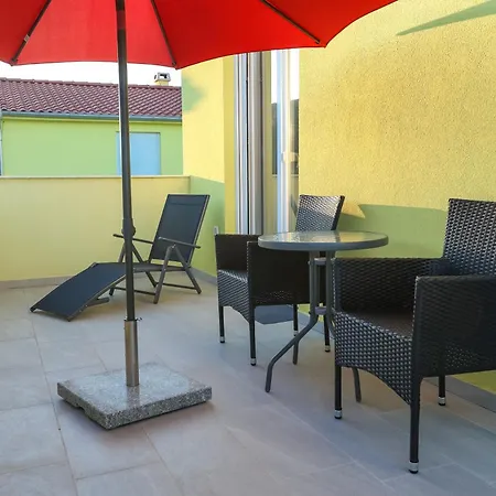 別荘 Gabi With Heated Pool